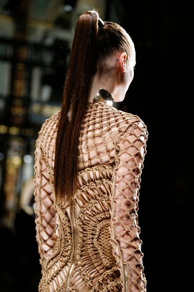 Look 57